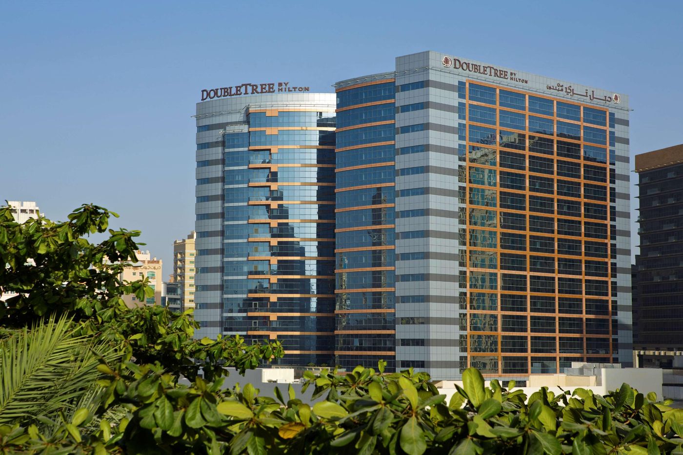 DoubleTree-by-Hilton-Hotel---Residences-Dubai-General-view-4