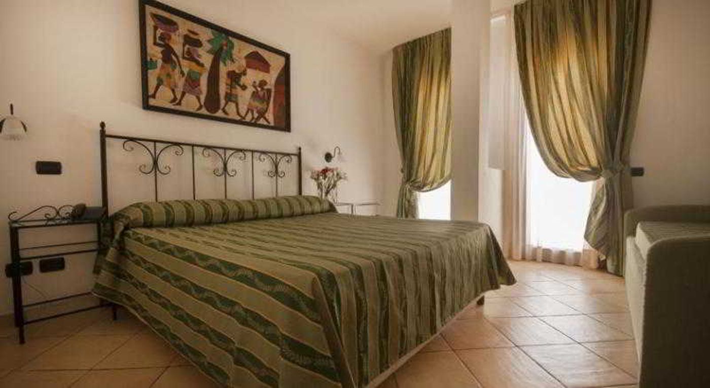 Blu-hotel-Morisco-Room-44