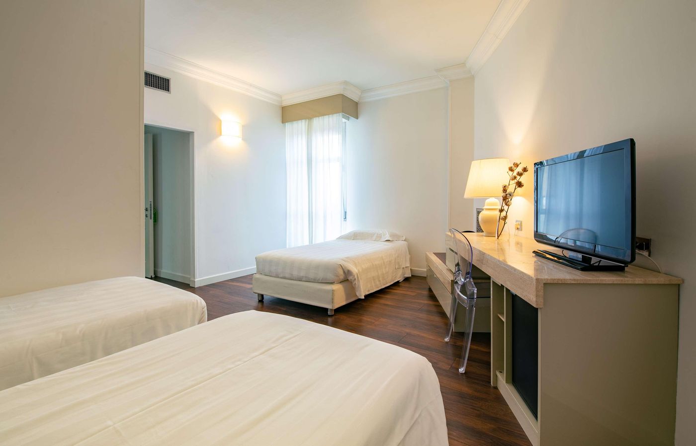 Etrusco-Arezzo-Hotel--Sure-Hotel-Collection-by-Best-Western-Room-22