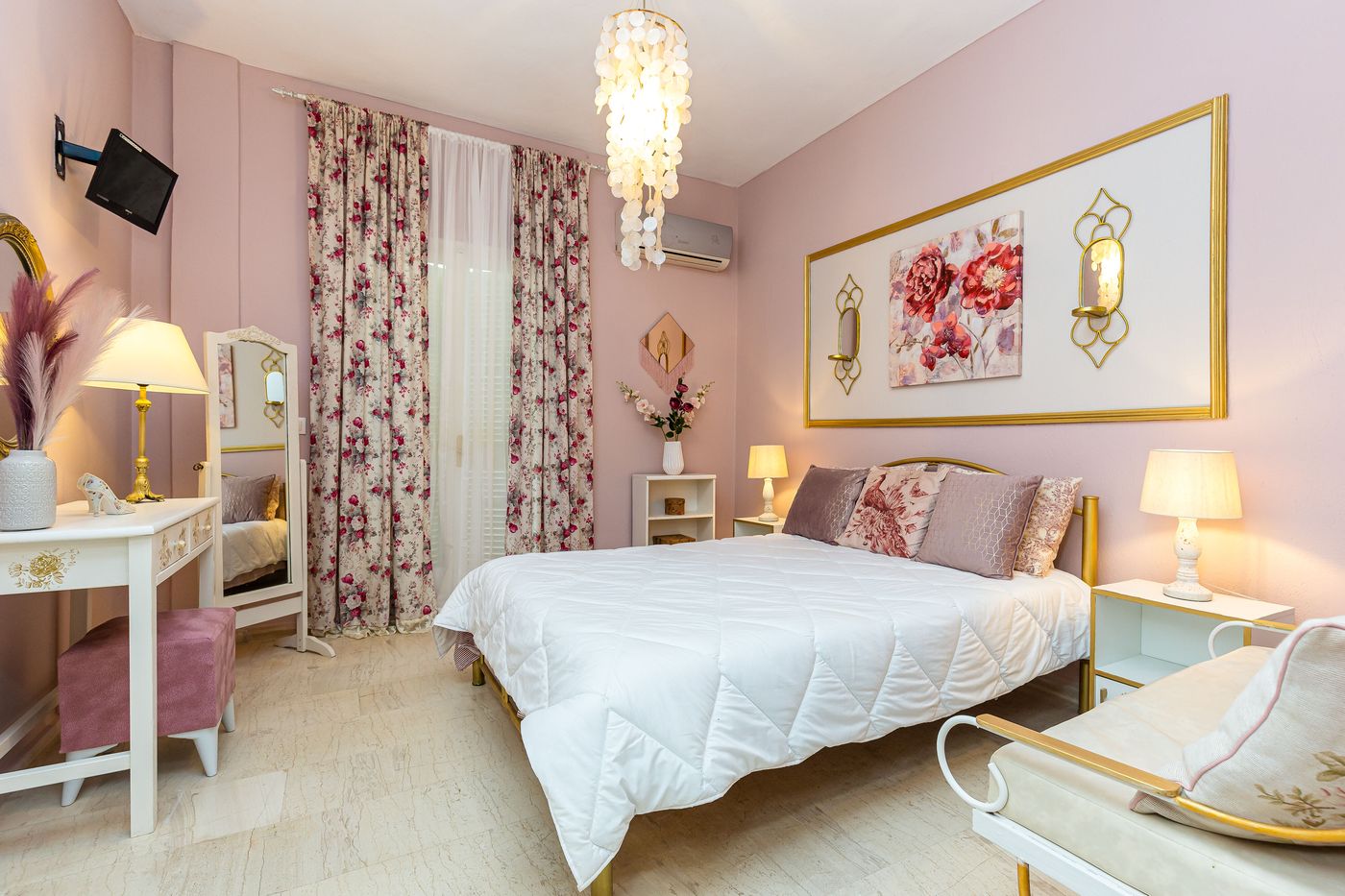 V-A--Boutique-Apartments-and-Suites-Room-37