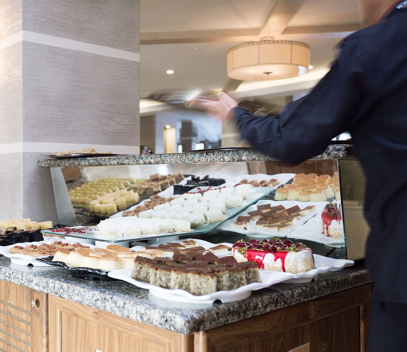 Marti-La-Perla---Adult-Only-Restaurant-35