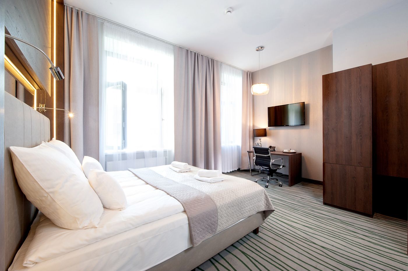 Plaza-Boutique-Hotel-Room-25