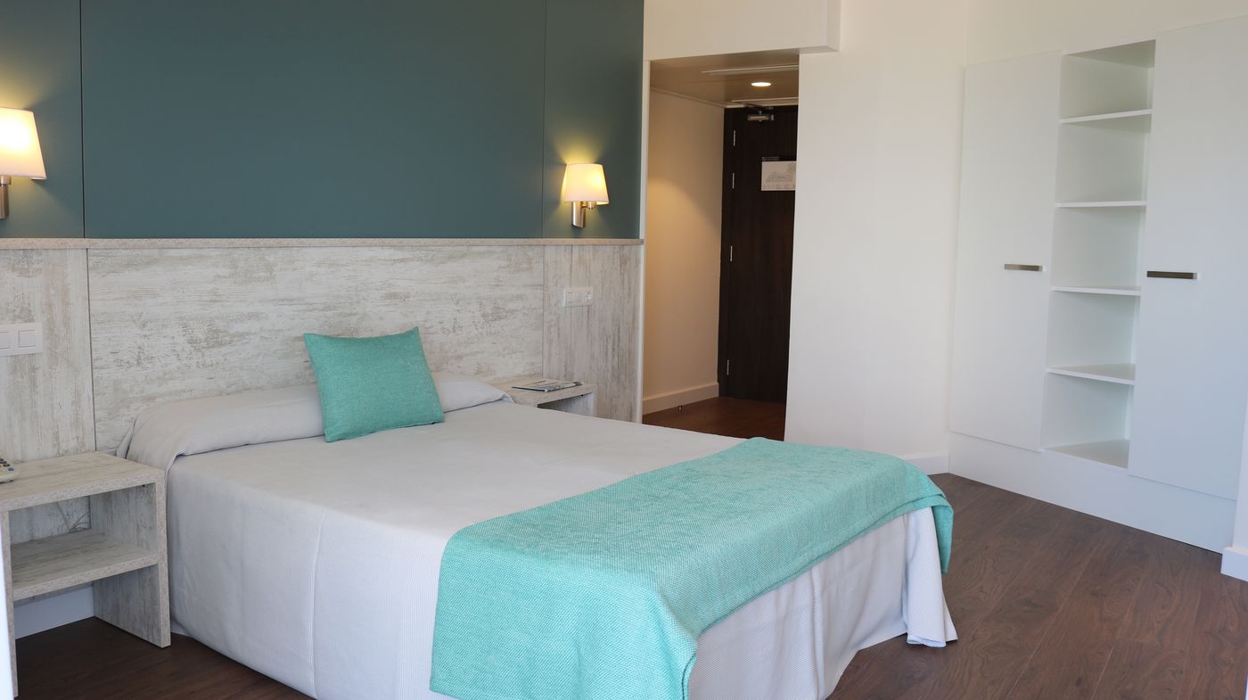 Golden-Donaire-Beach-Room-24