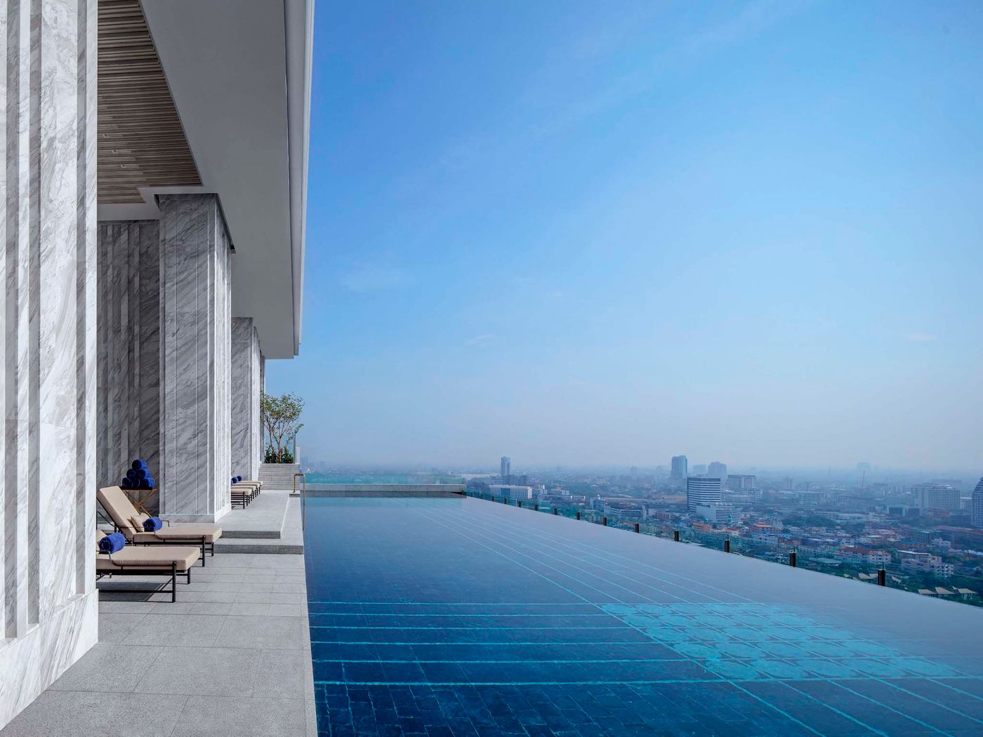 137-Pillars-Residences-Bangkok-Pool-8