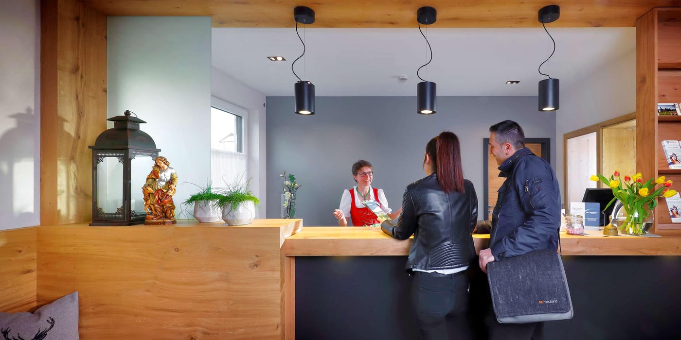 Best Western Hotel Brunnenhof - Germany - Weibersbrunn - Lobby - 1