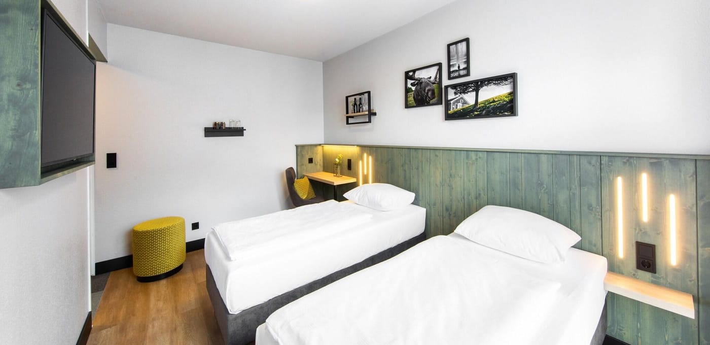 Lindemann-Hotel-Fjord-Room-20