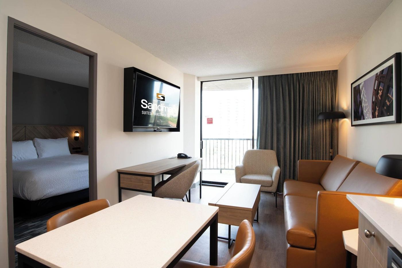 Sandman-Suites-Davie-Room-22