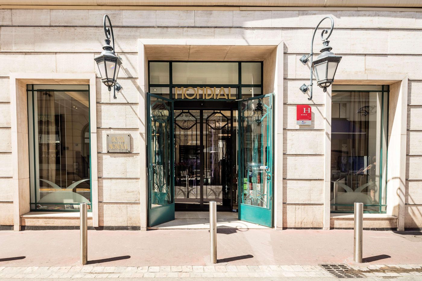 Best-Western-Premier-Mondial-General-view-11