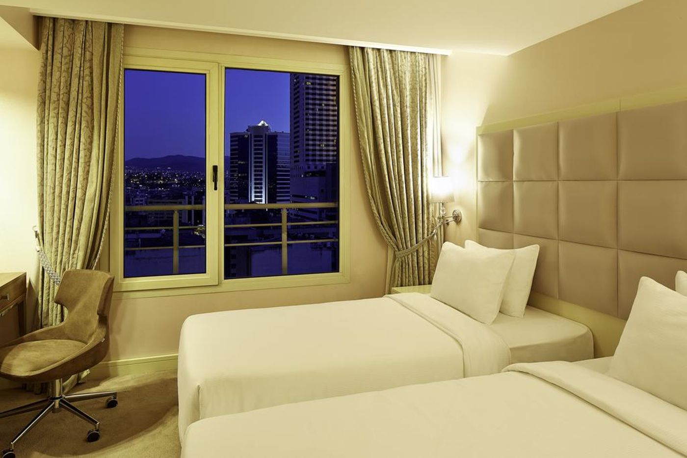 Double Tree By Hilton Izmir Alsancak