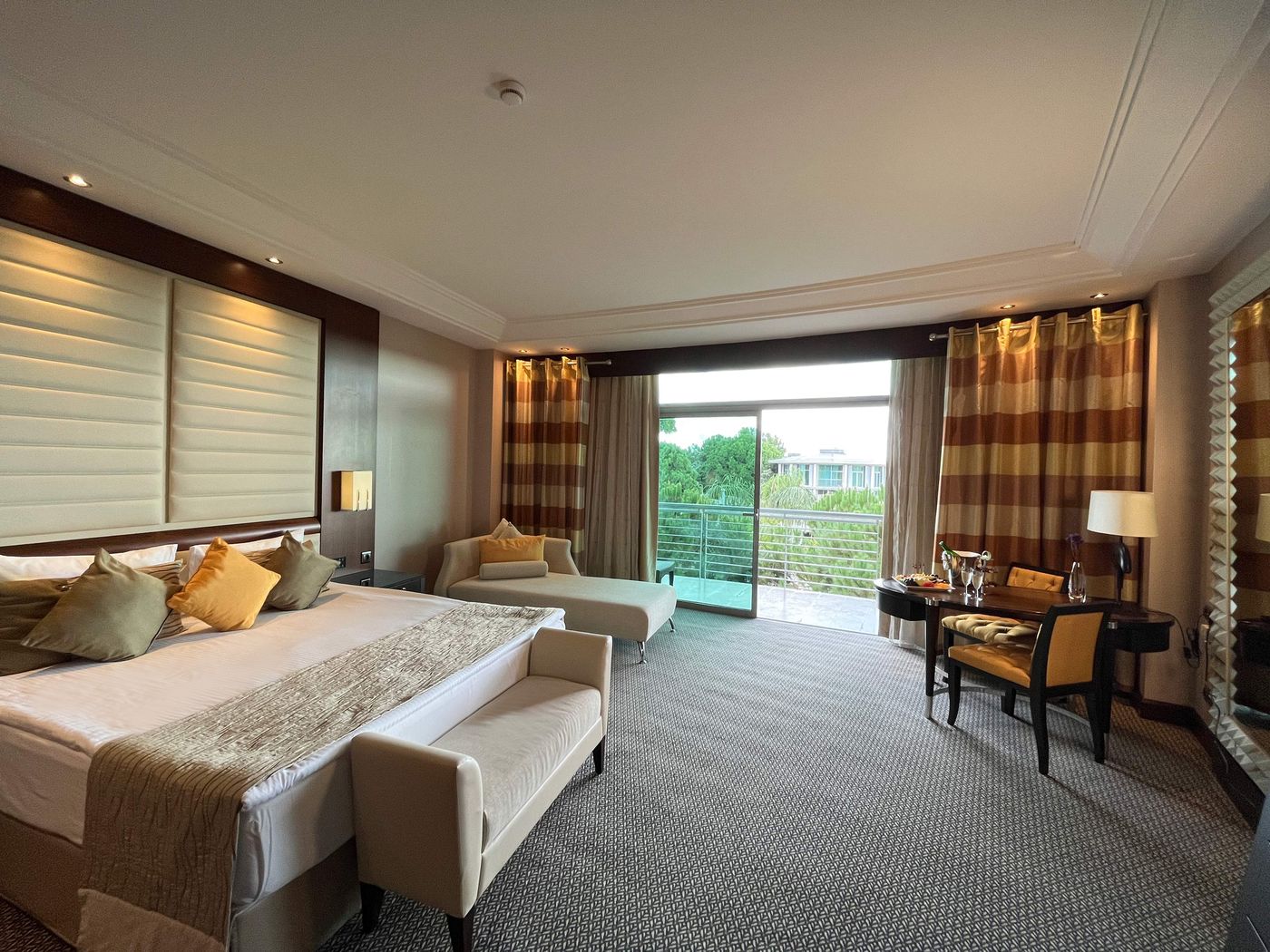 Calista-Luxury-Resort-Room-32