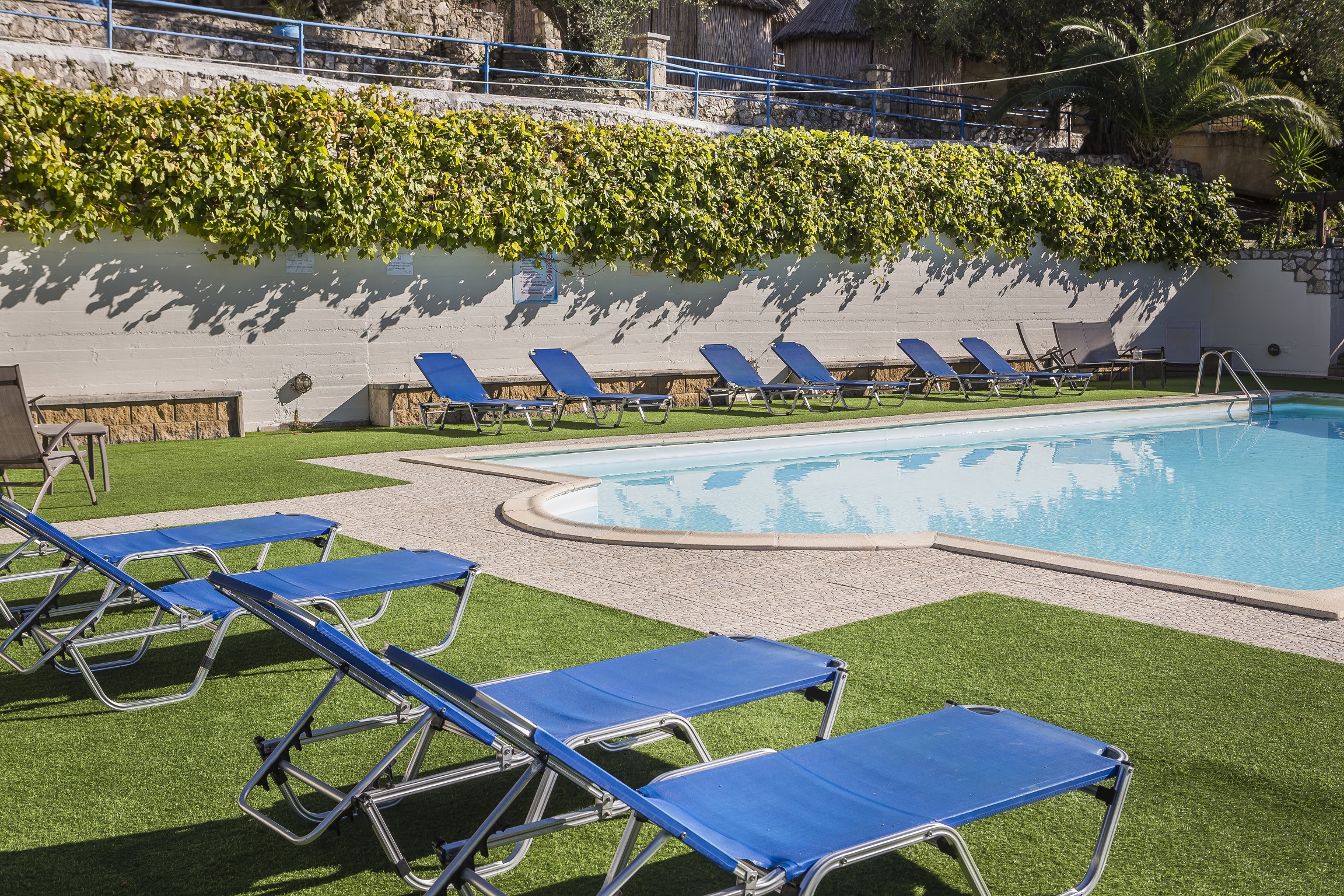 Metaxatos-Apartments-Pool-12