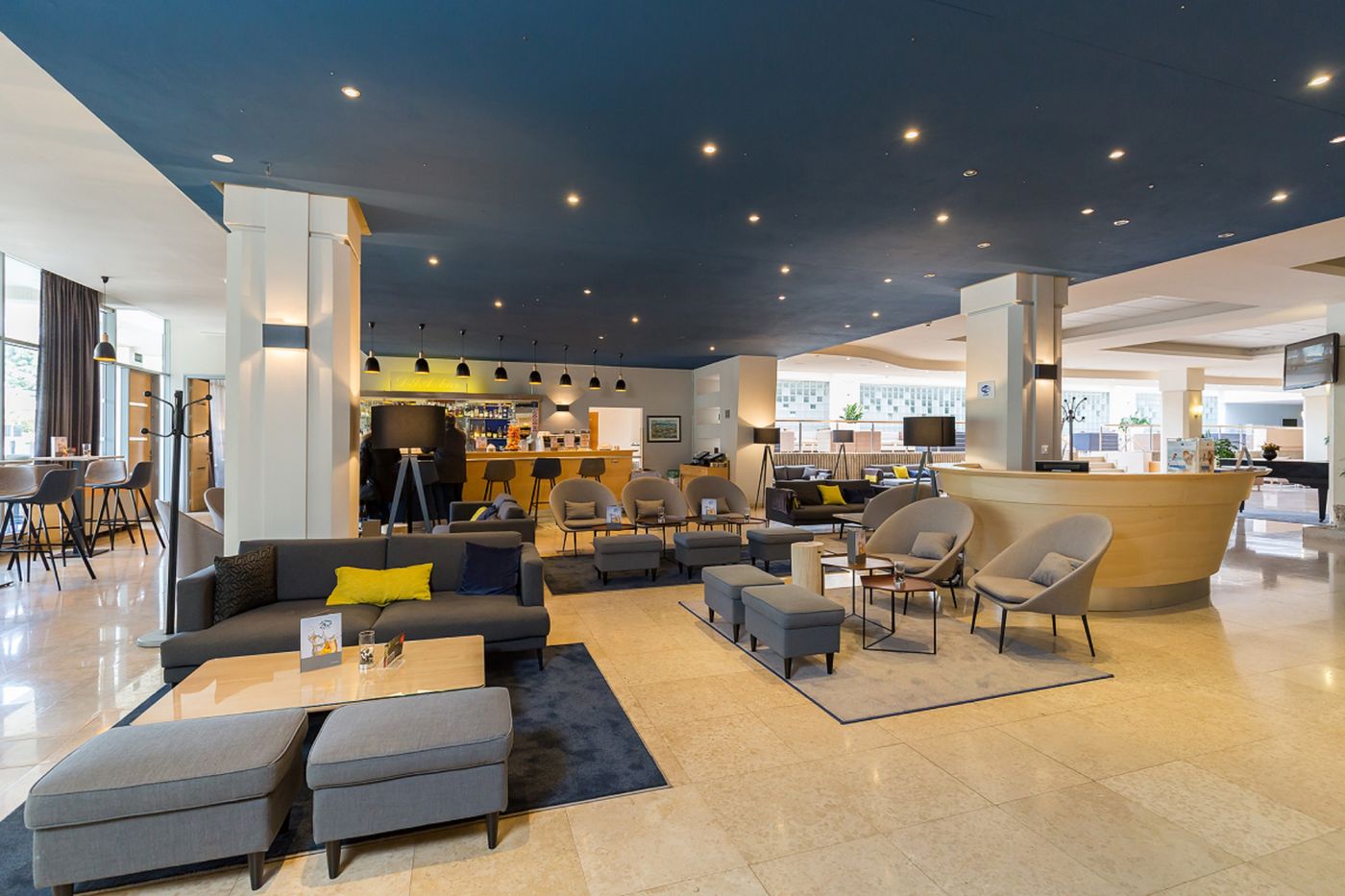 Valamar-Diamant-Hotel-Lobby-37