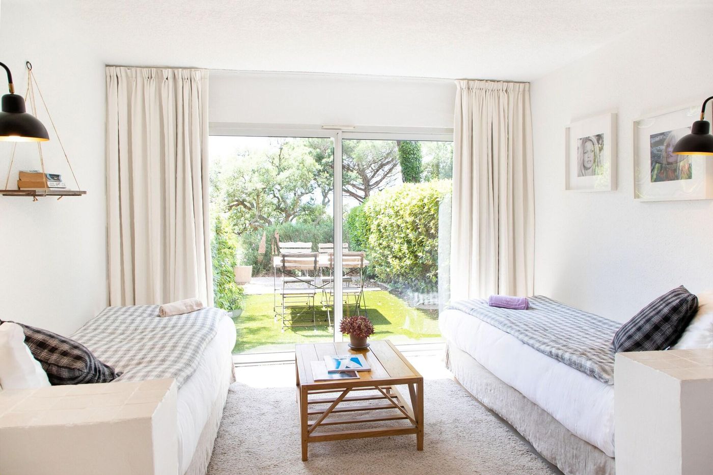 Font-Mourier-Hotel-Room-51