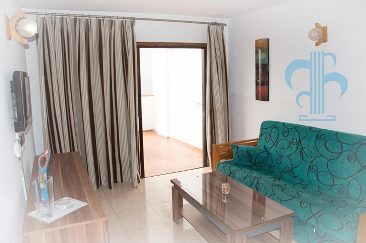 Las-Fuentes-Apartments-Room-8