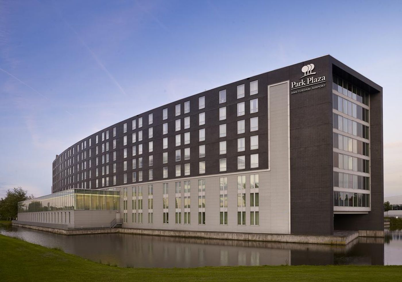 Park-Plaza-Amsterdam-Airport-General-view-7
