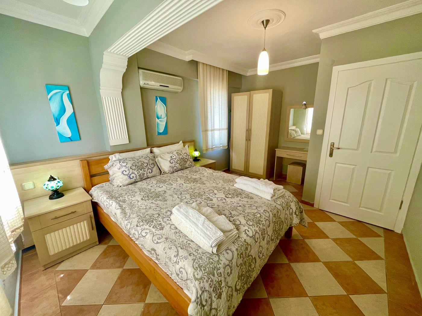 Mountain Valley Apartments 