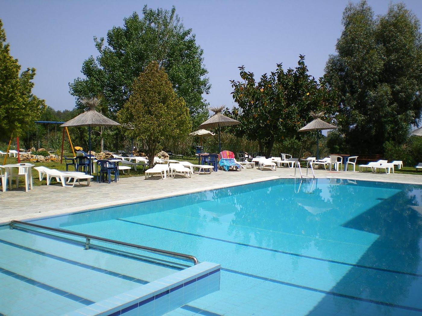Rodos-Blue-Pool-2