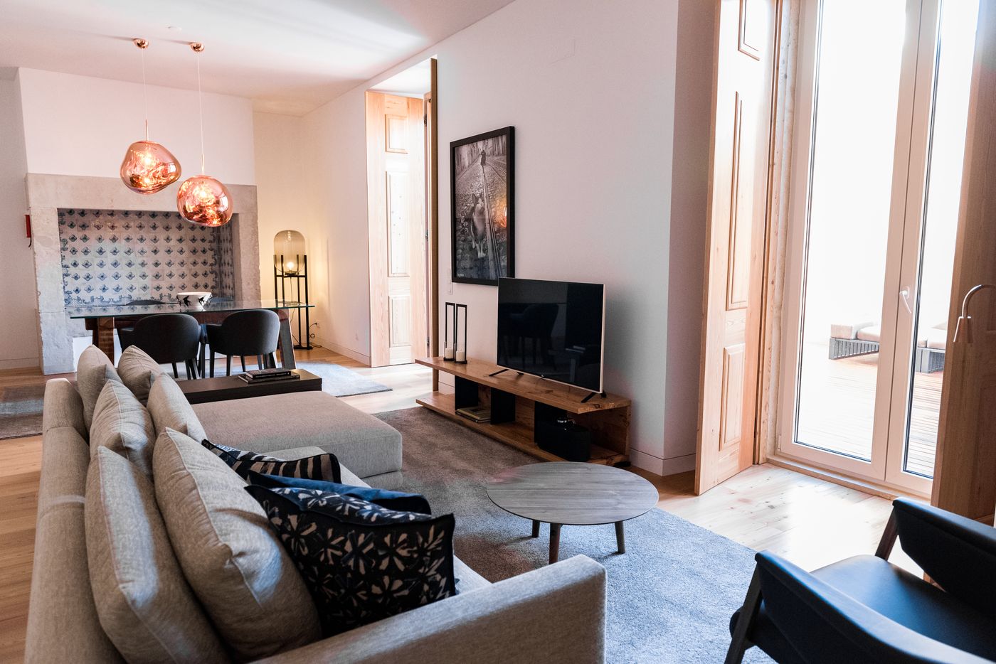 Flora-Chiado-Apartments-Room-3