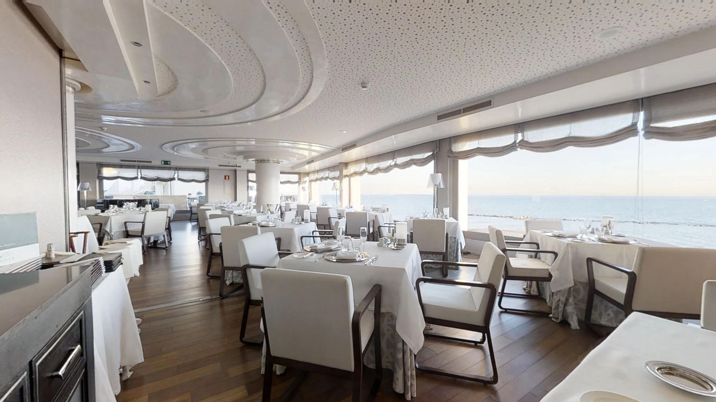 Vincci-Seleccion-Aleysa-Restaurant-50