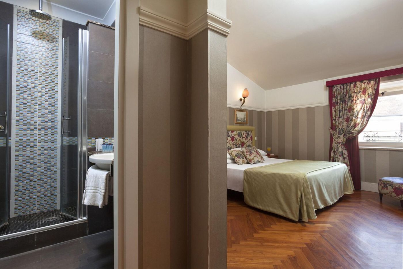 Hotel-Kennedy-Room-38