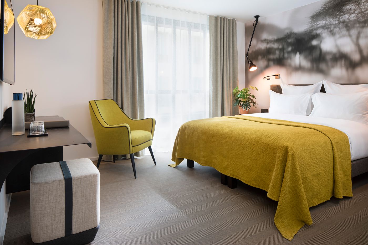 Les-Deux-Girafes-Room-20