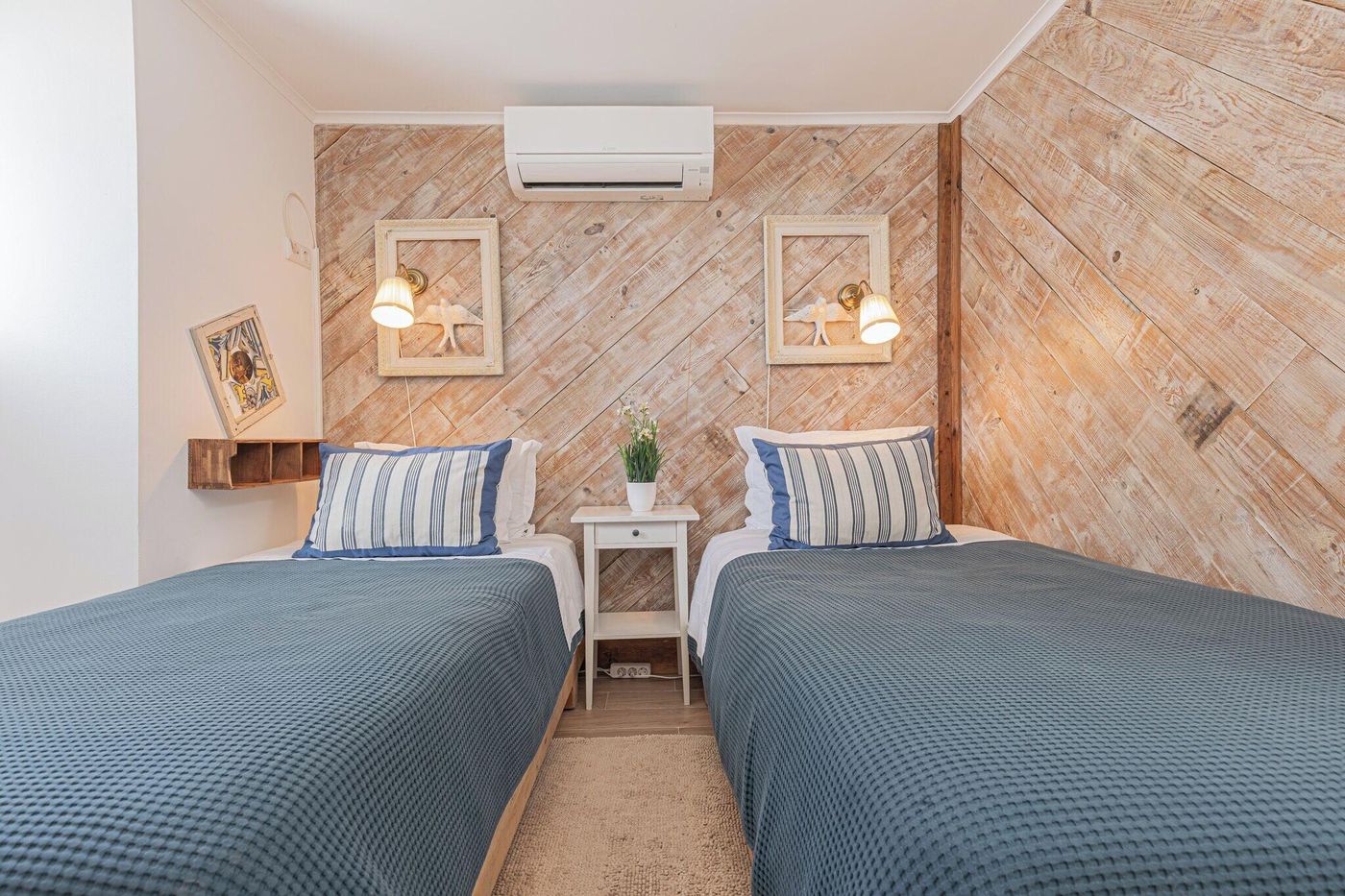 Ninho-Saloio-Room-24