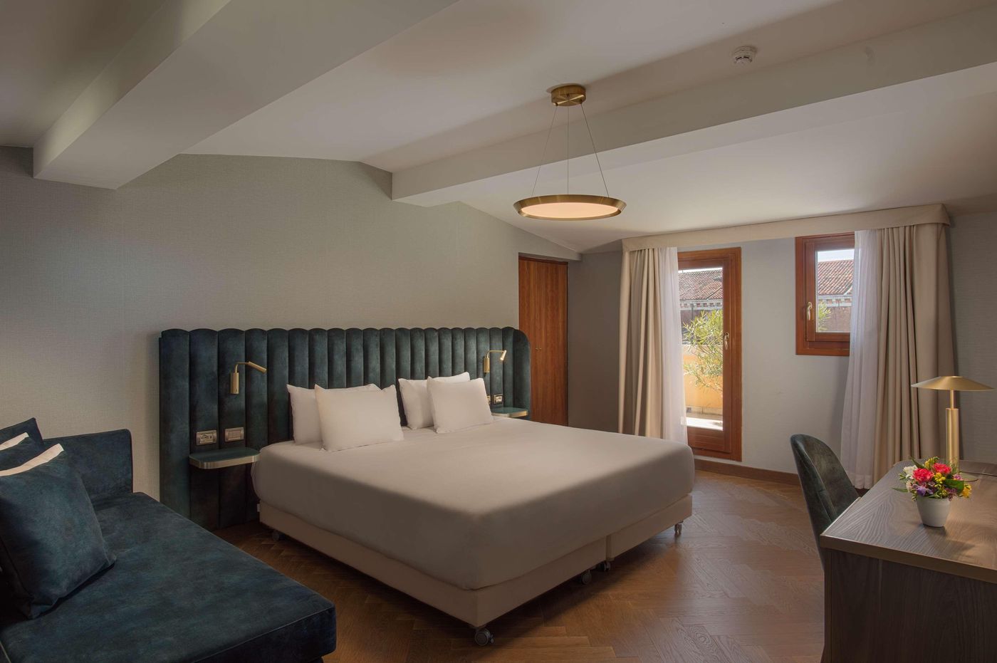 NH-Venezia-Santa-Lucia-Room-38