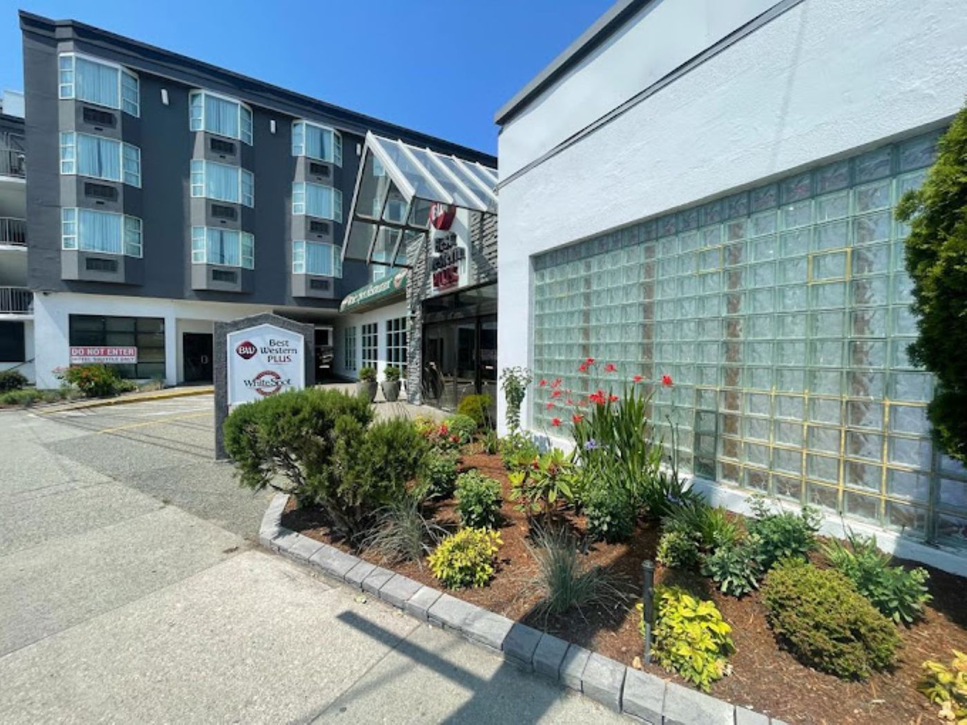 Best-Western-Plus-Vancouver-Airport-Hotel-General-view-7