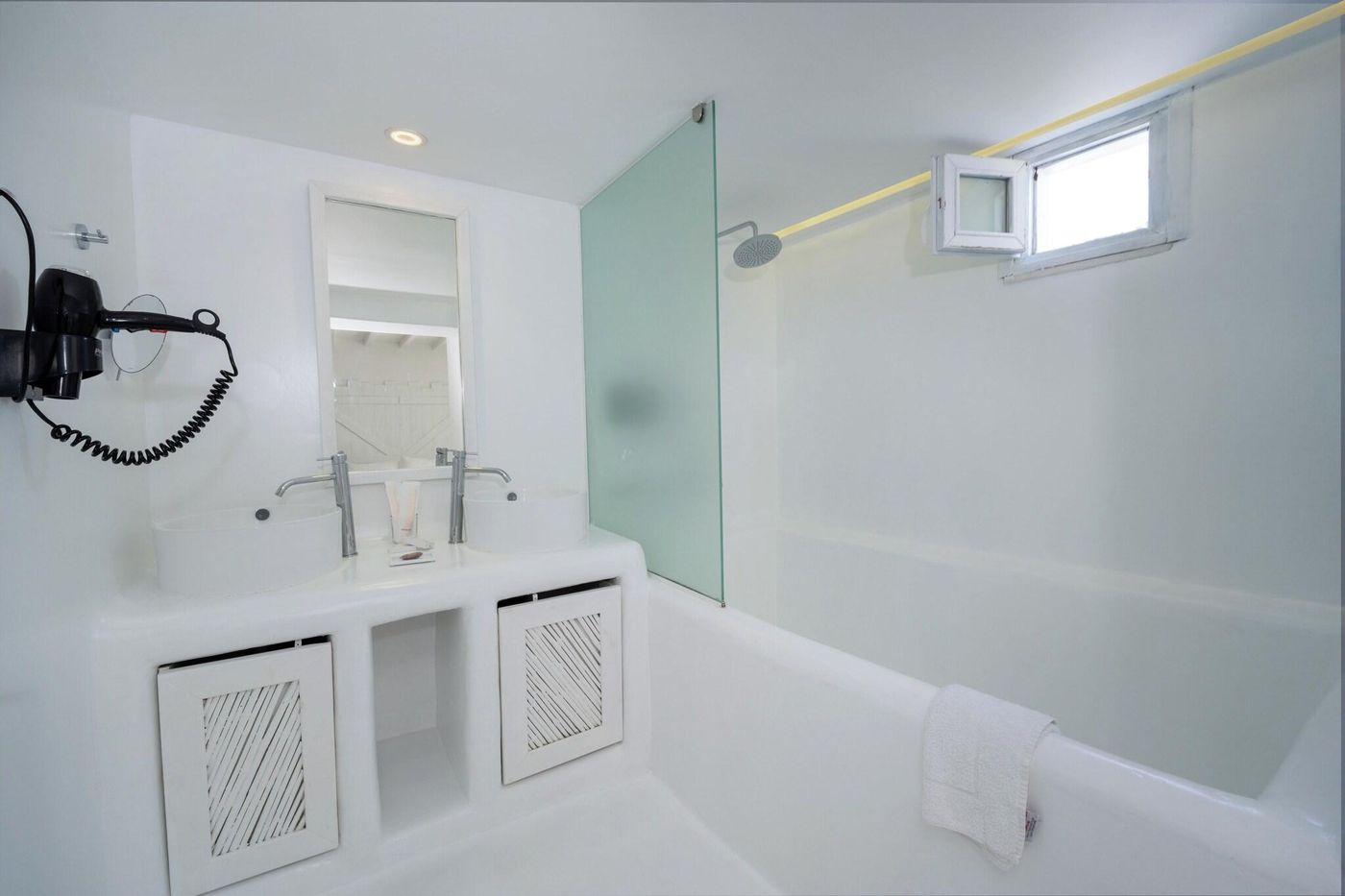 Madoupa-Boutique-Room-65