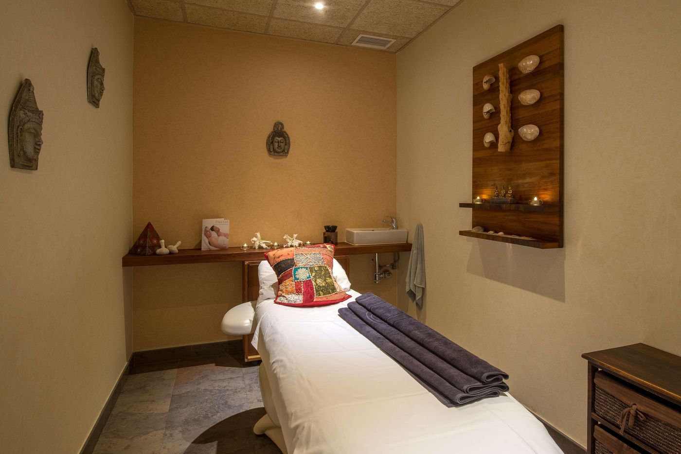 Barcelo-Costa-Ballena-Sports-and-Entertainment-64