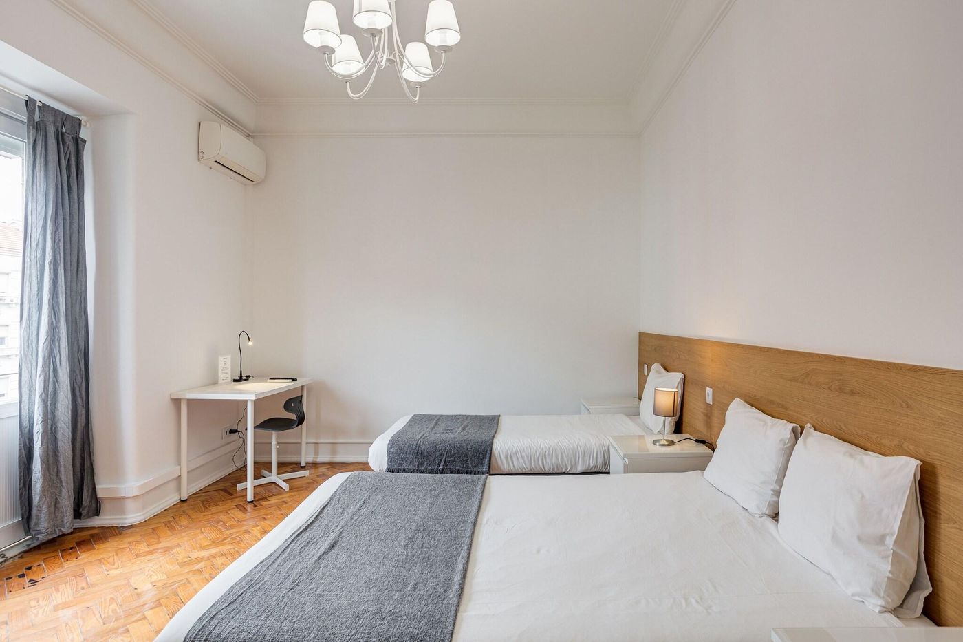 Home-Out-Rooms---Apartments-Room-56