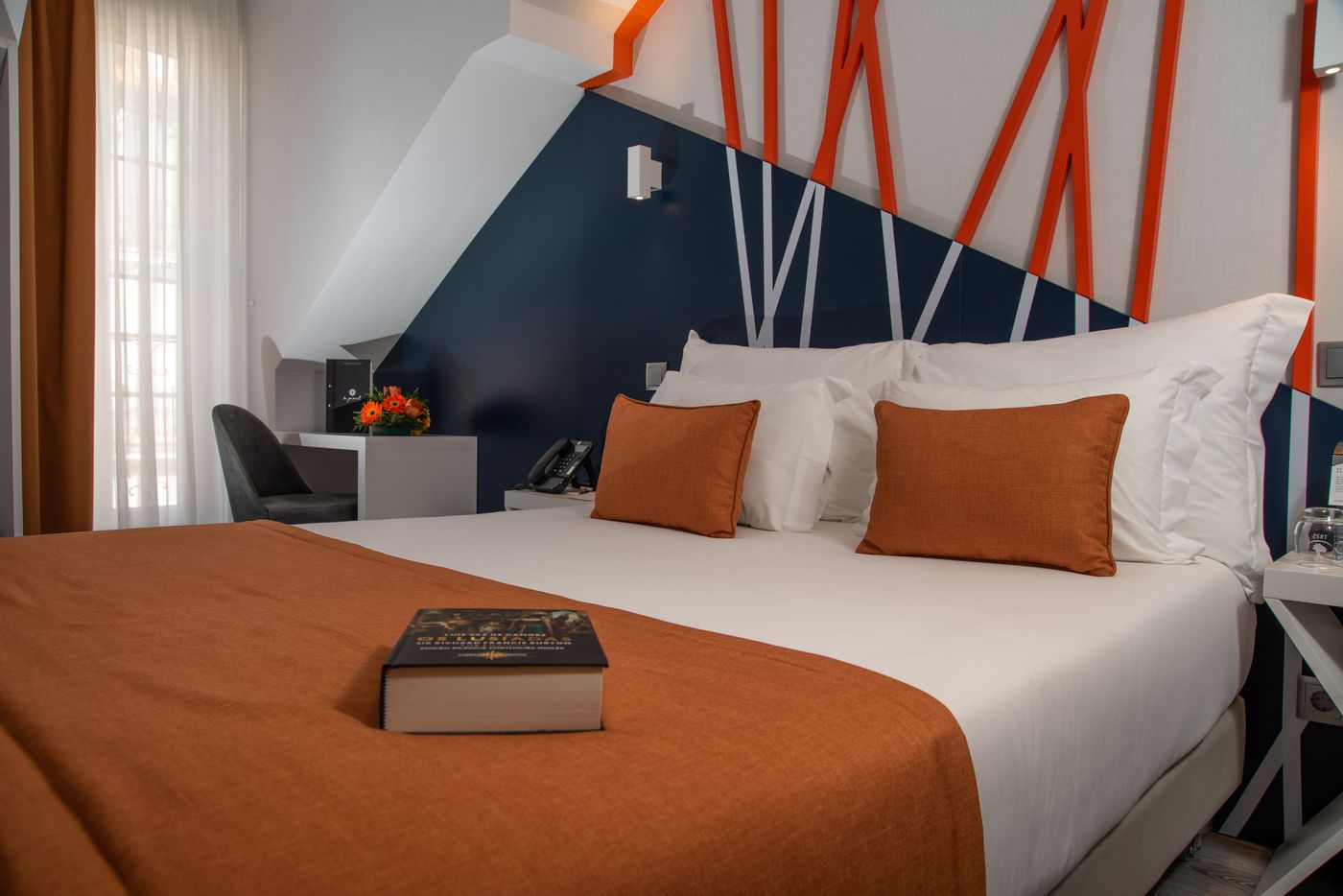 Be-Poet-Baixa-Hotel-Room-4