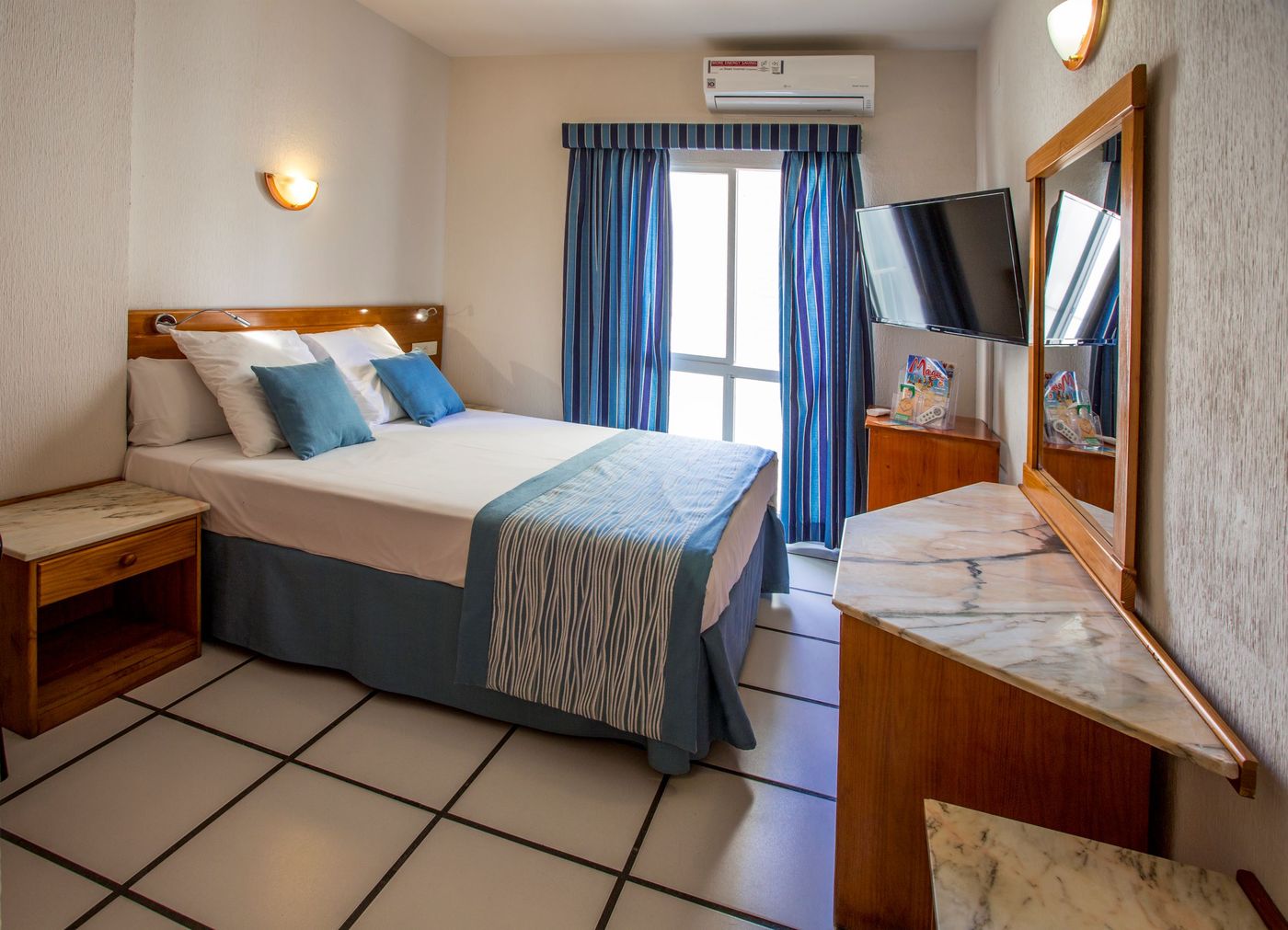 Magic-Cristal-Park-Room-20