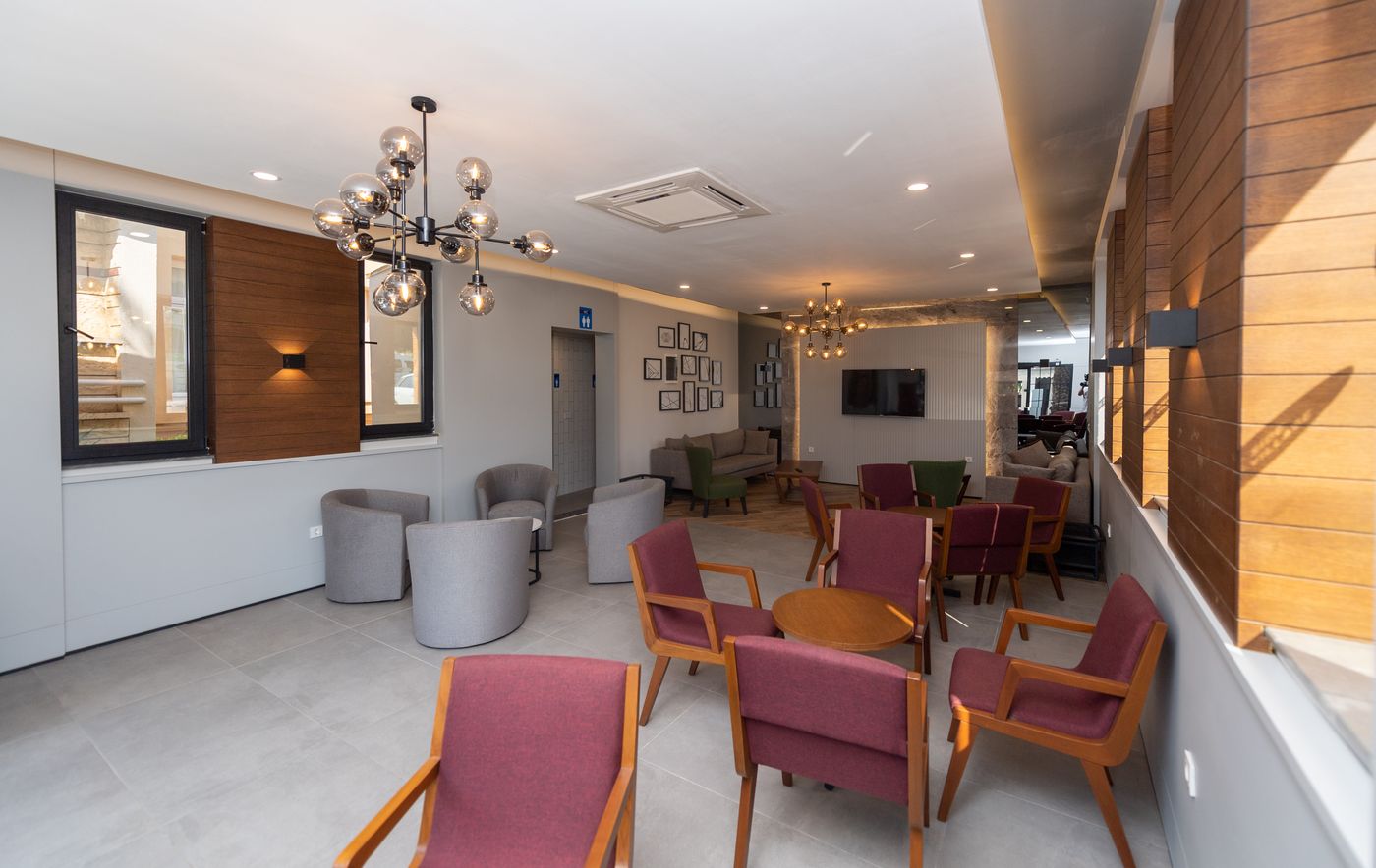 Side Village Family Suites