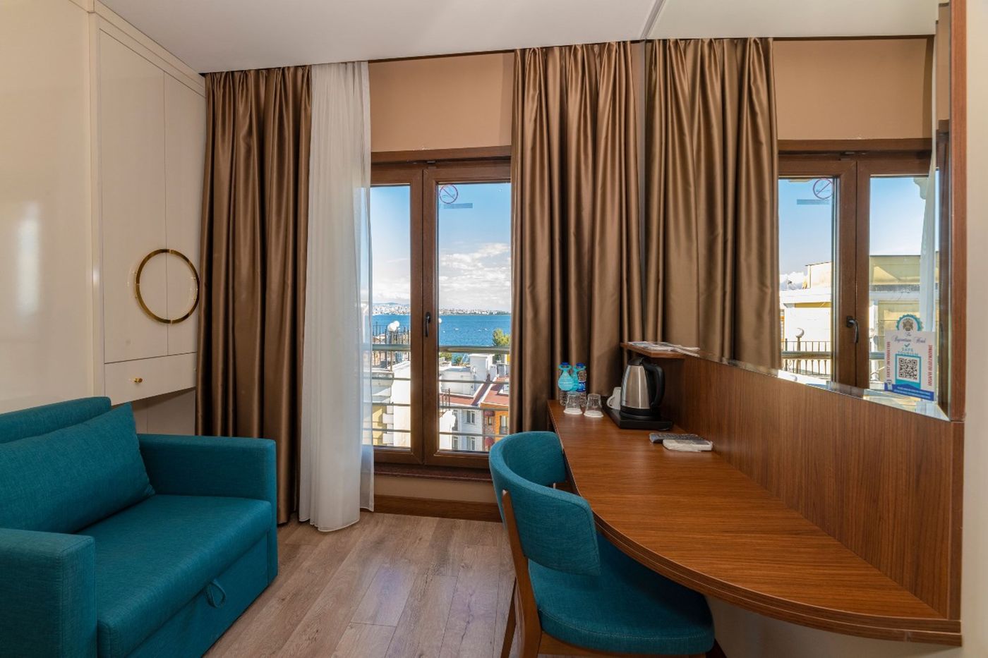 The-Byzantium-Hotel---Suites-Room-38