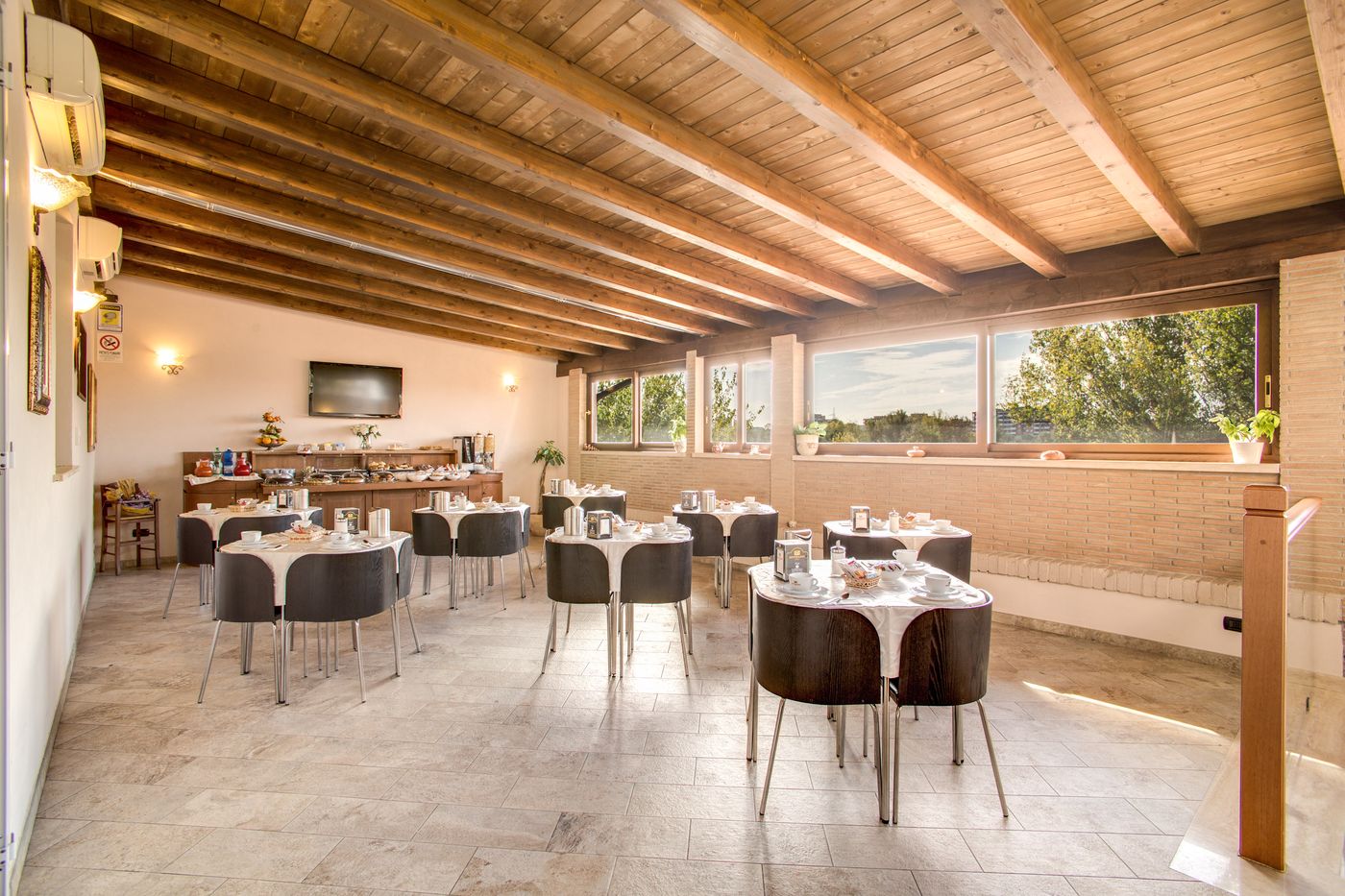 Hotel-Roma-Tiburtina-Restaurant-39