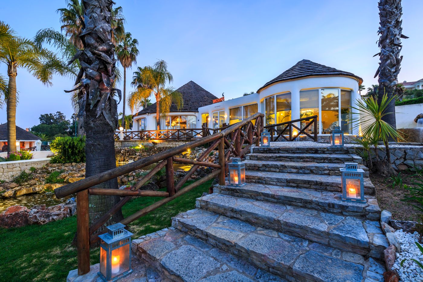 Encosta-do-Lago-Resort-Restaurant-19