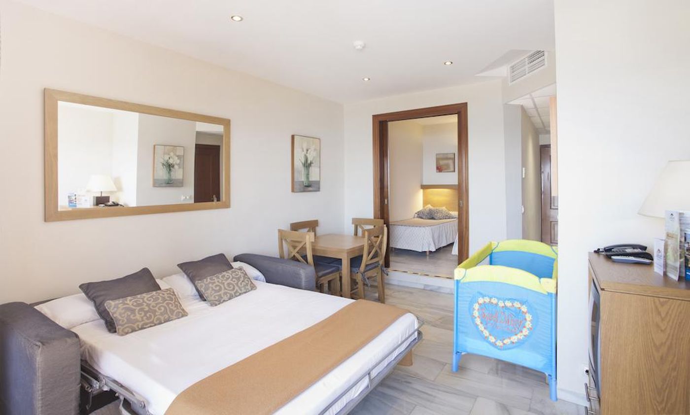 Sunset-Beach-Club-Room-22