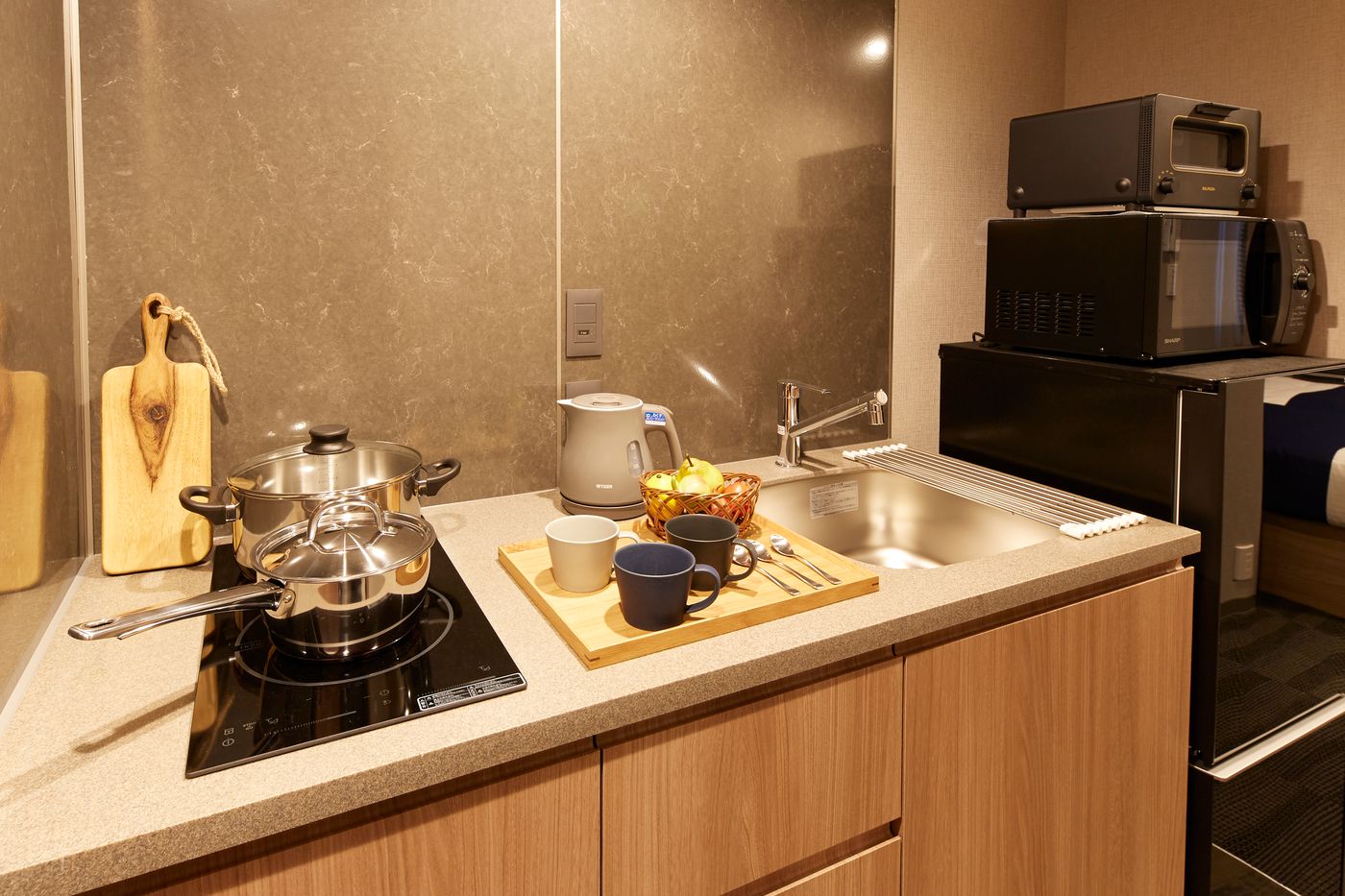 MONday Apart Premium GinzaShintomicho-Japan-Tokyo-Room-4