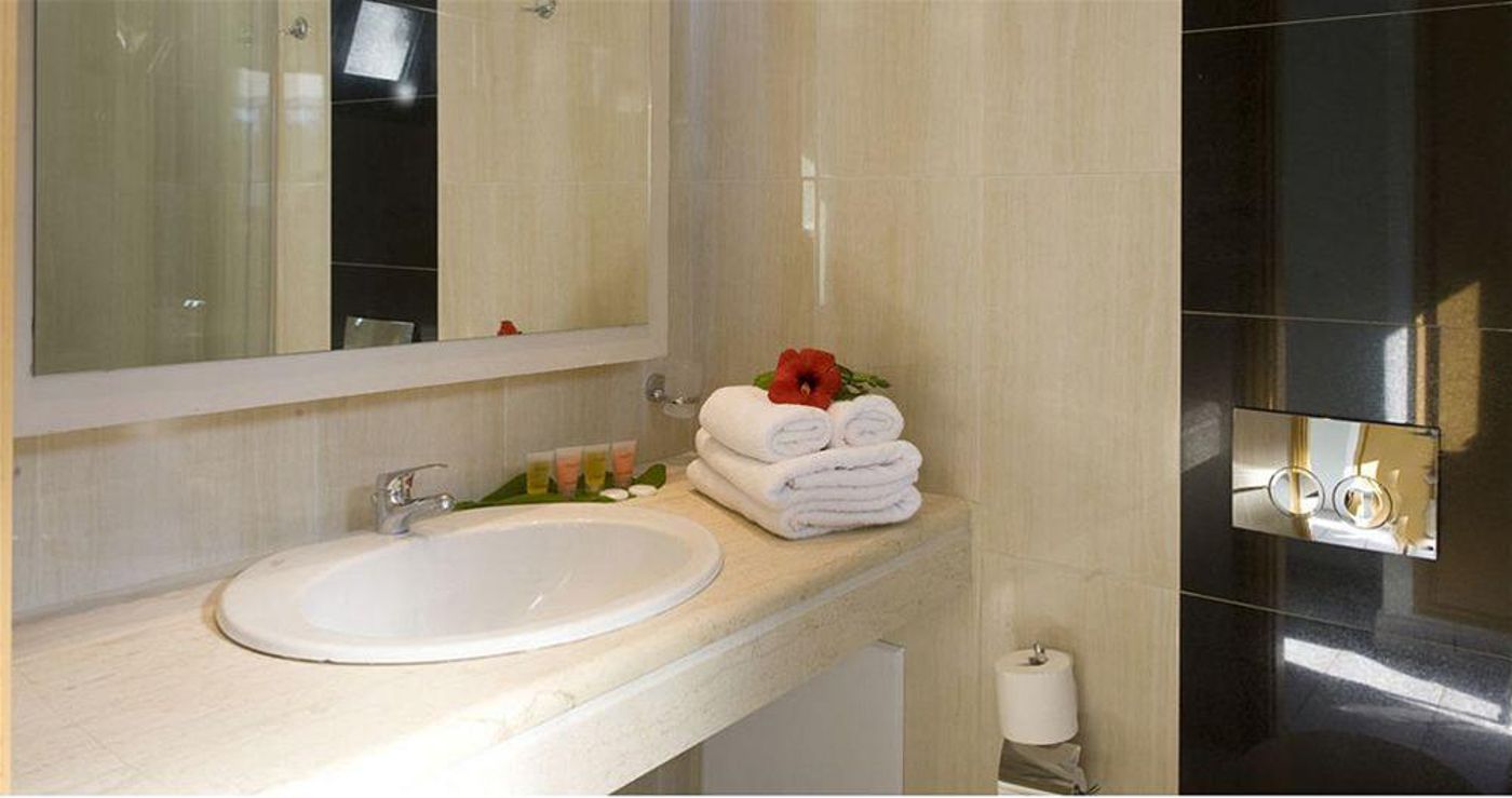 Elounda-Blue-Bay-Room-53