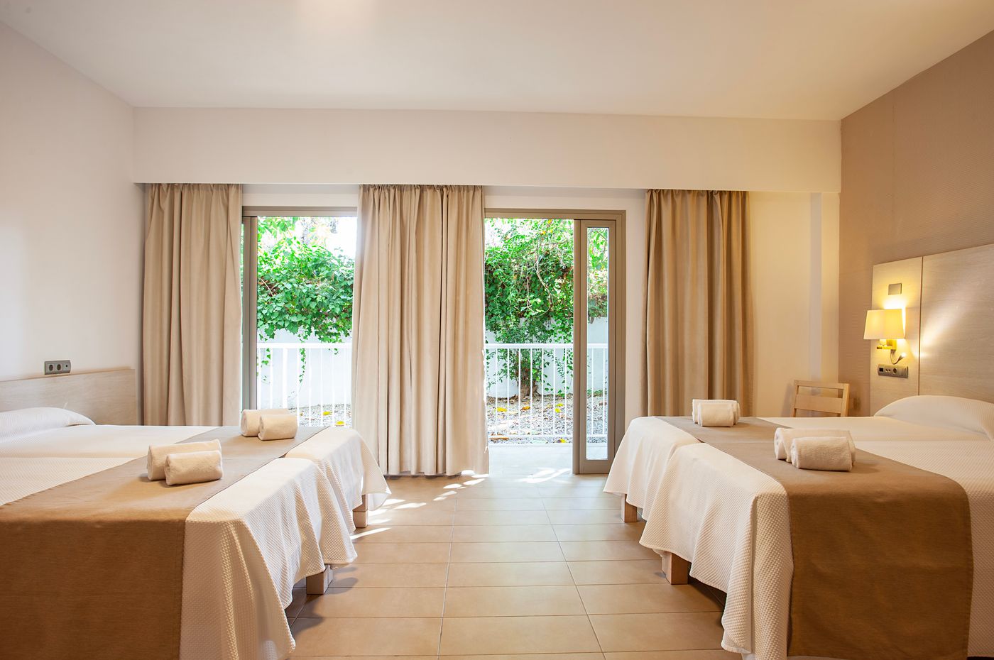 Puchet-Hotel-Room-39