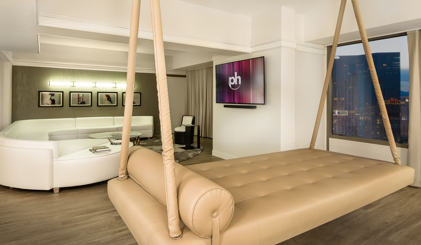 Planet-Hollywood-Resort---Casino-Room-11