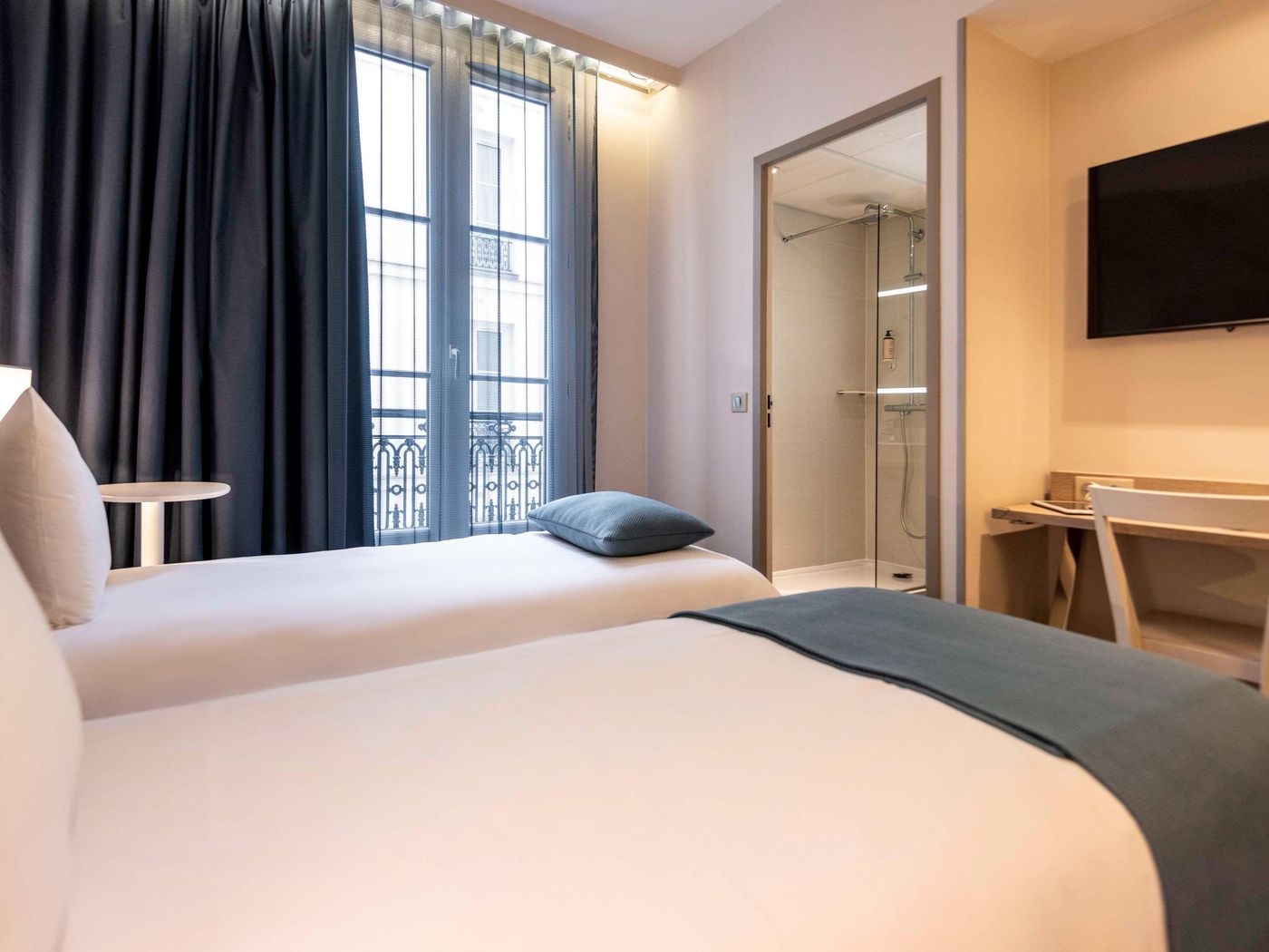 Hotel-Mercure-Paris-Montparnasse-Raspail-Room-28