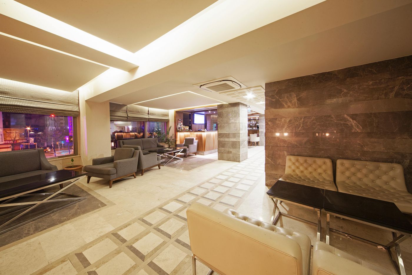 Delta-Hotel-Istanbul-Lobby-12