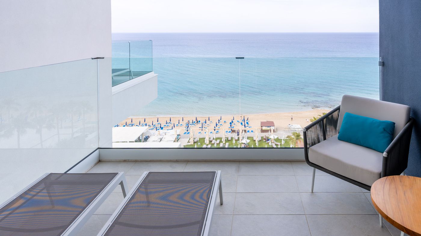 Flamingo Paradise Hotel 