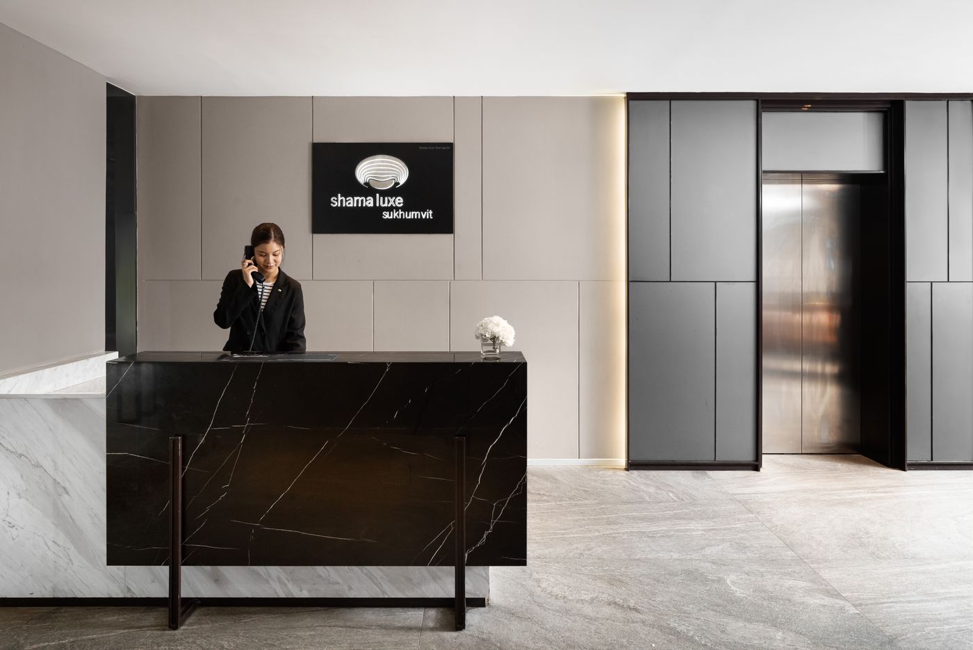 Walton-Suites-Sukhumvit-Lobby-5