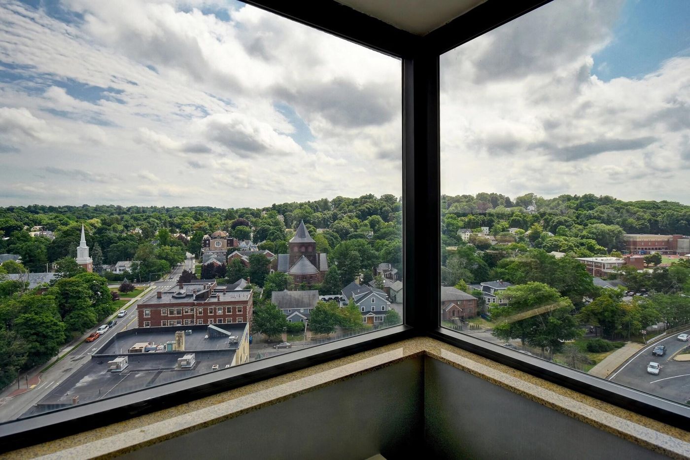 Crowne-Plaza-Boston-Newton-Hotel-Room-2