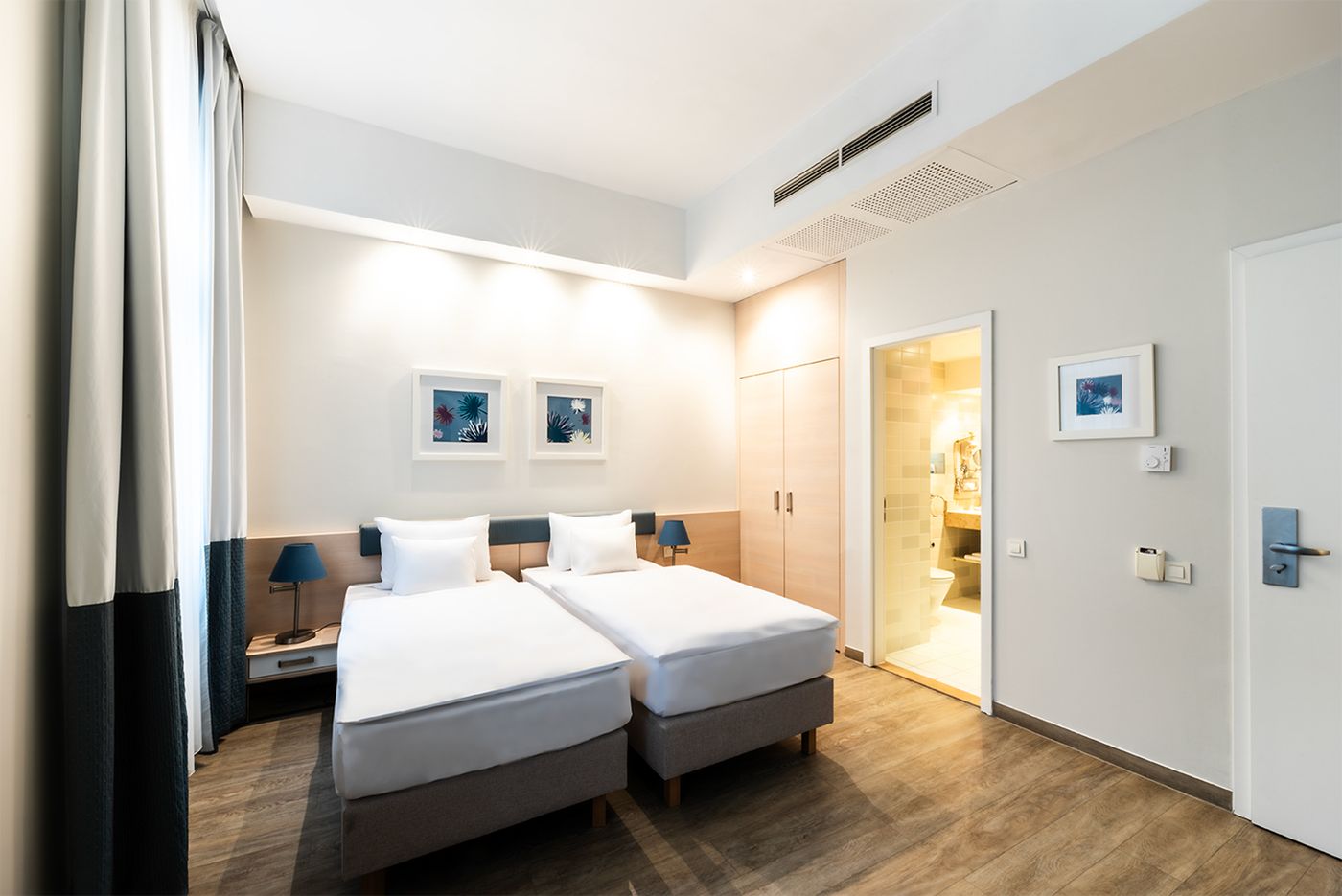 Atrium-Fashion-Hotel-Room-31