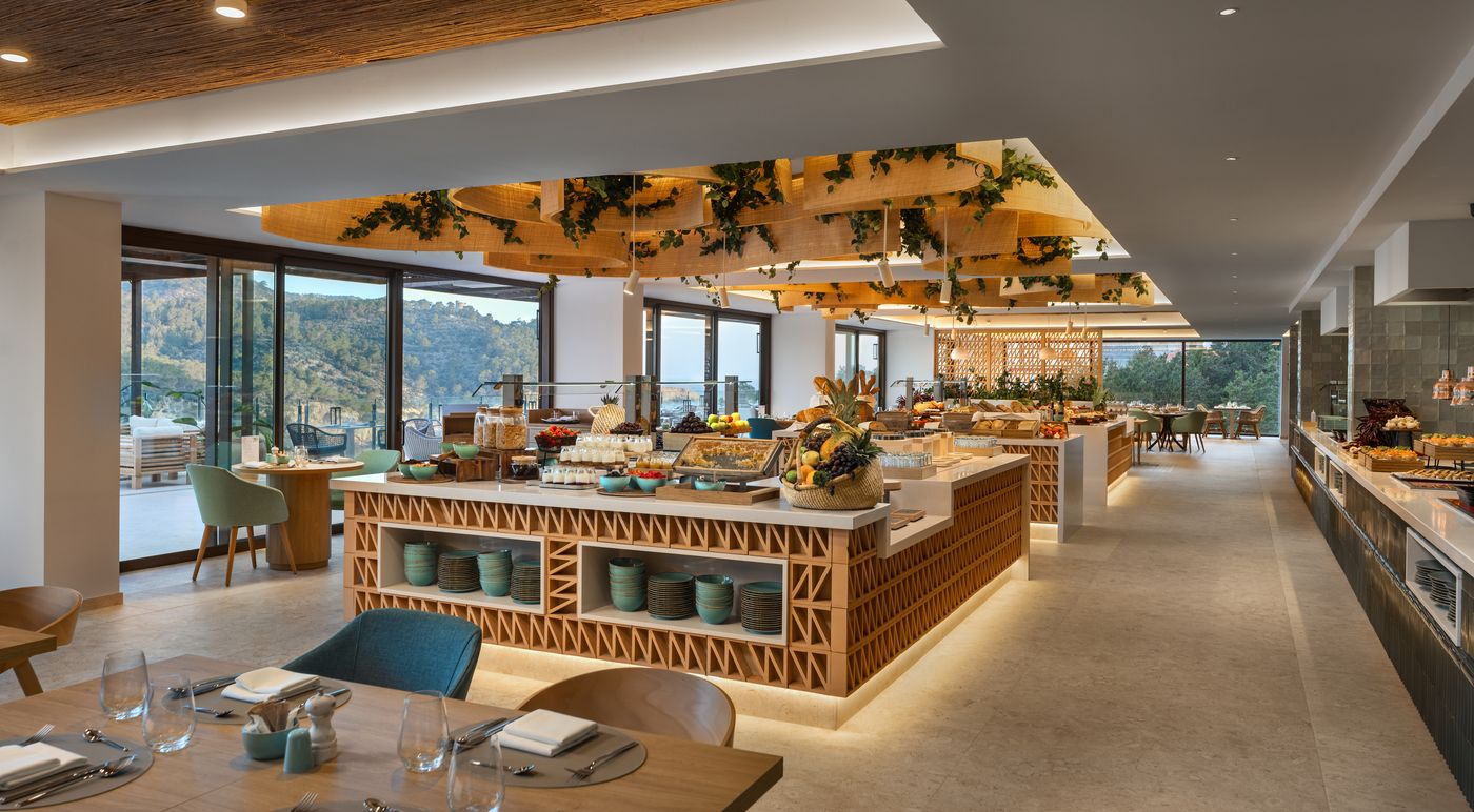 Club Cala San Miguel Hotel Ibiza, Curio Collection by Hilton