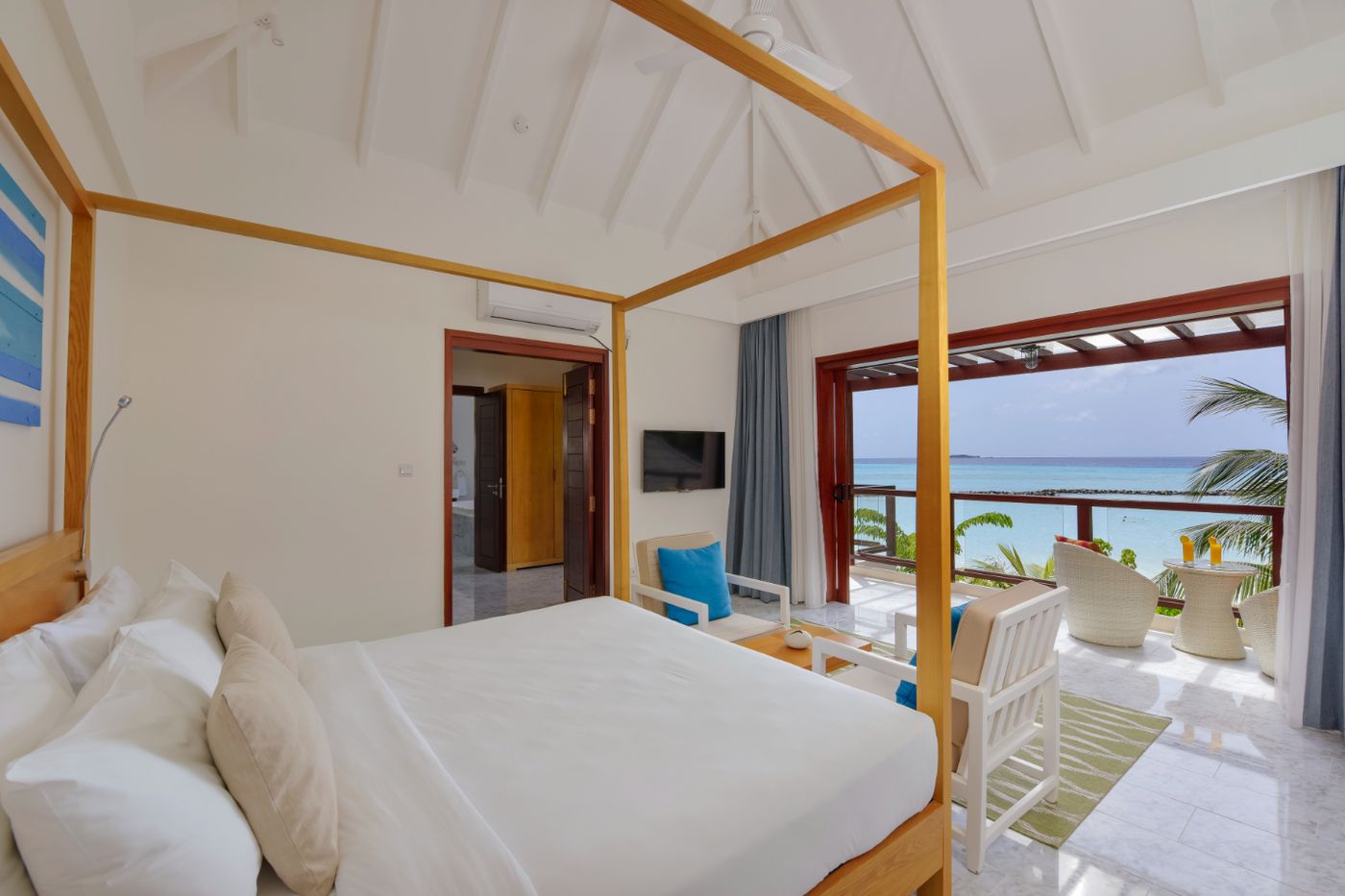 Summer Island Maldives